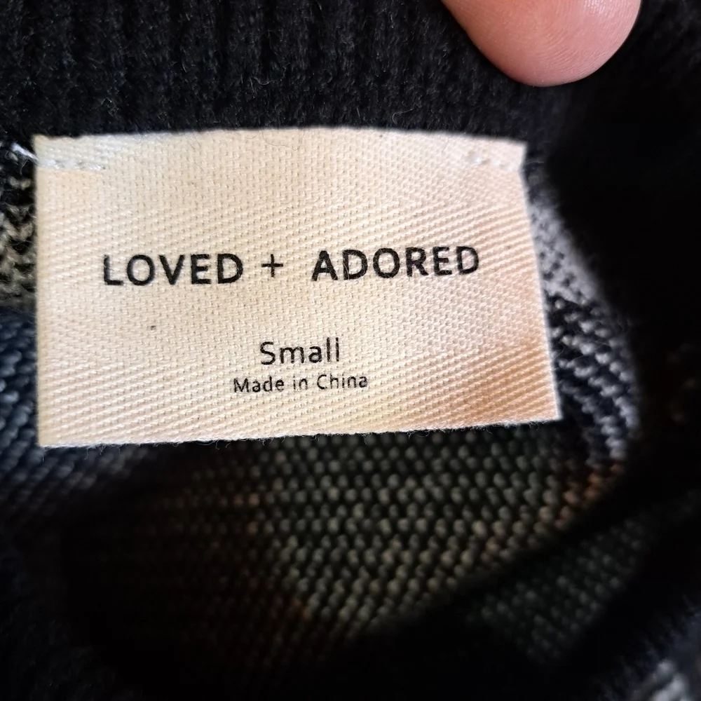 Loved +‎ Adored Black White Window Pane Plush Pop Over Sweater Size Small